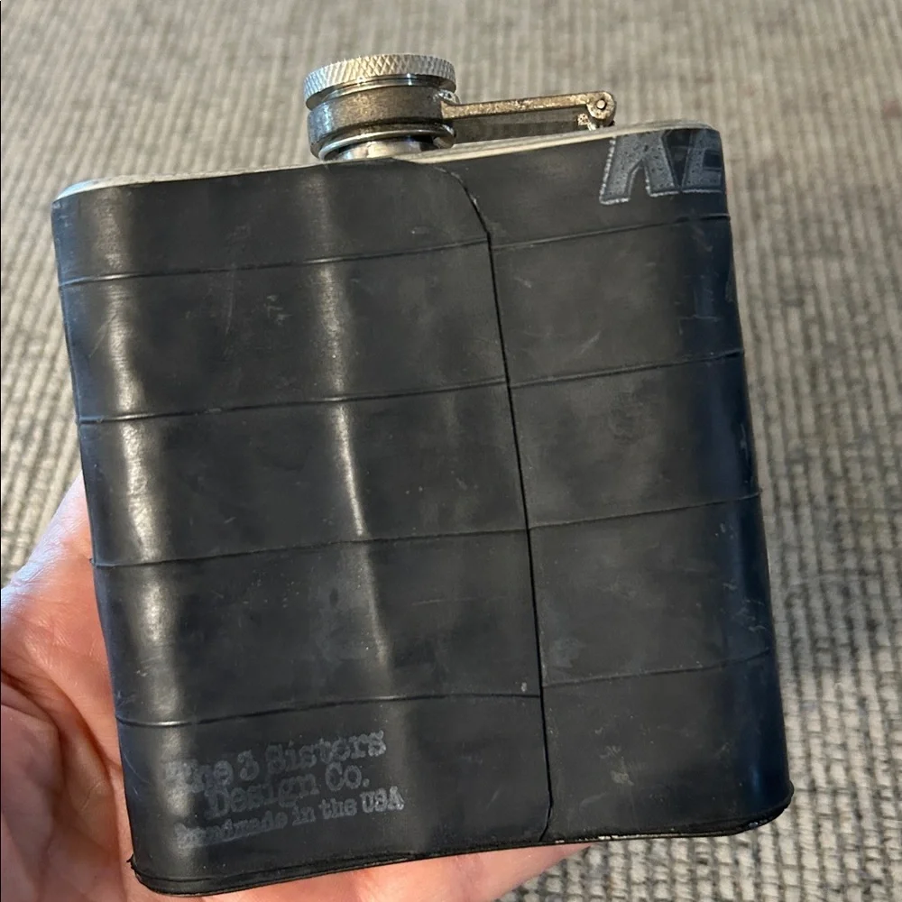 Artisan stylish black